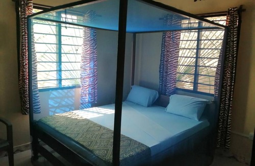 Ukunda House | Diani Travelers Guest House