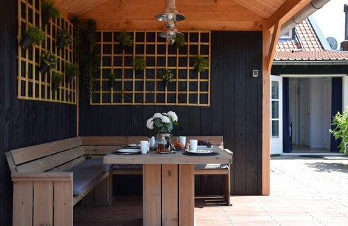 Schoondijke House | Dike House in Schoondijke near Beaches
