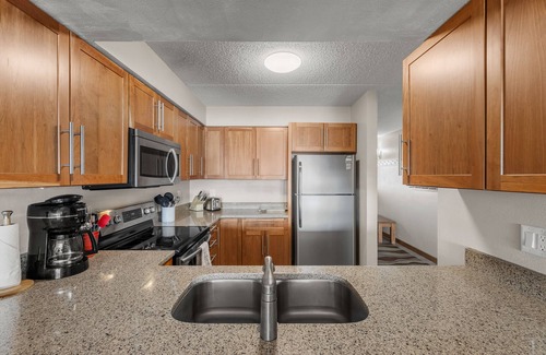 Dillon Condo | Dillon Lake 2 BR Condo-Pool, Hot Tub, 4 lift passes at Keystone-Breck & Arapahoe