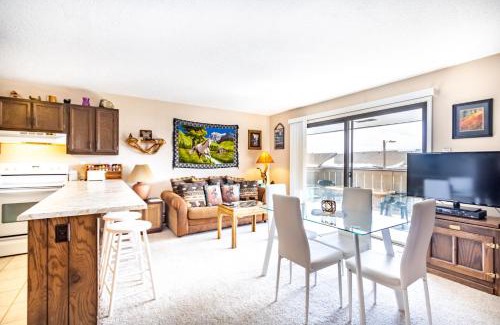 Dillon Apartment | Dillon Valley East 301Q