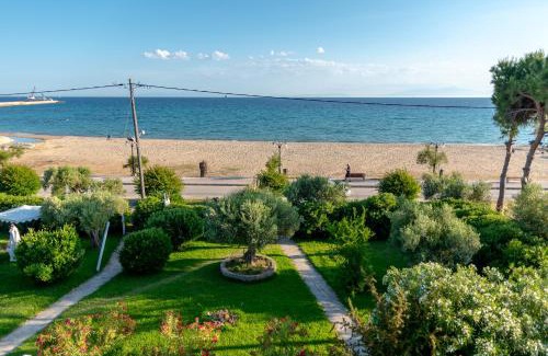 Nea Moudania Apartment | Dimi Seafront Apartment by Rentals Pro Services - Nea Moudania