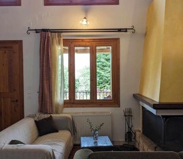 Distomo-Arachova-Antikyra Ski Chalet | Diminio 4 Whole House Chalet