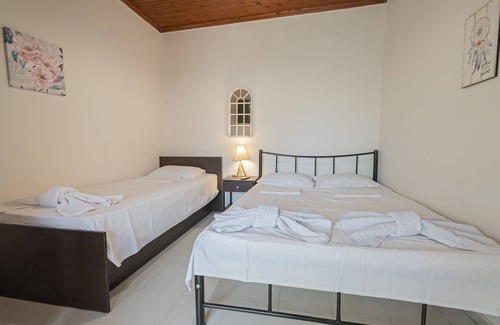 Nea Propontida Resort | Dimis Left House by RentalsPro