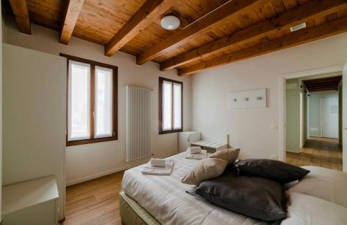 Dorsoduro Apartment | Dimora Acquamarina