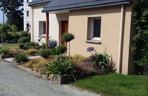 Dinard House | DINARD VACATION HOME SLEEPS 12