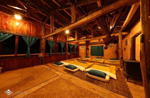 Dong Van Hotel | Dinh Đá H'Mông - Karsterly Rock Lodge