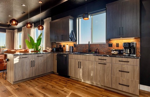 Kanab Villa | Dino Ranch Villa C, Family Fun with Game Room, Hot Tub and Stunning Views
