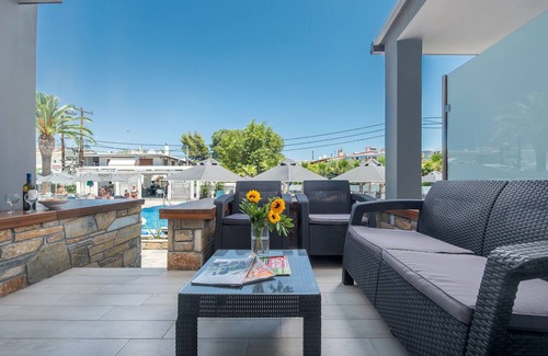 Haniotis Apartment | Dionysos Hotel & Suites