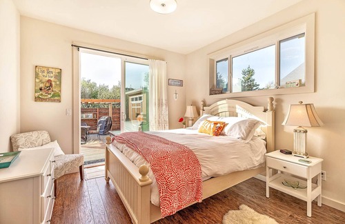 Ocean Shores Cottage | Dip Your Sandy Toes in the Pacific Ocean at Ocean Shores