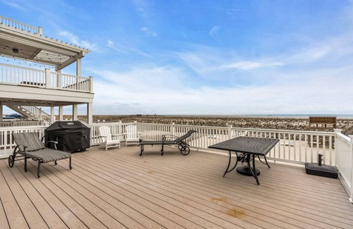 Normandy Beach House | Direct Beach Access - Incredible Beachfront Home - Super Clean - 5 star