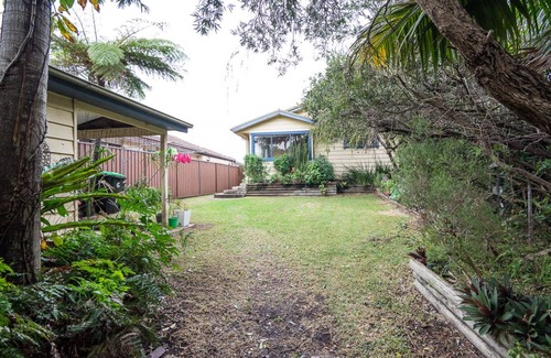 Dee Why House | Direct Ocean views - 2 mins walk to Dee Why beach