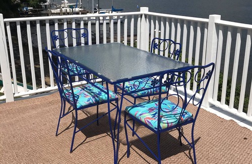 Niantic House | Direct waterfront vacation rental, family friendly, pets allowed