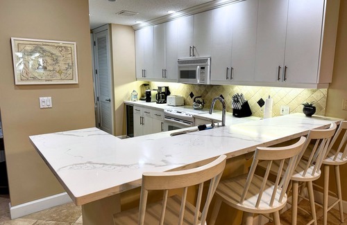 Grace Bay House | Directly on Beach, Beachy Chic 2 BR - Heart of Grace Bay - Grandview Resort