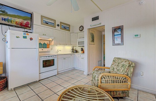 Golden Beach Condo | Directly on the Gulf - Unit 2 - 1 Bedroom - Ground Floor - Sleeps up to 4