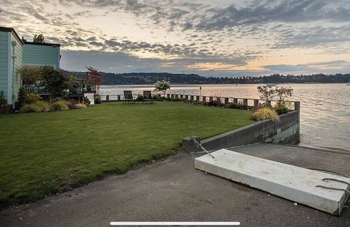 West Hills House | Directly on the water overlooking the US Navy fleet. Private boat launch.