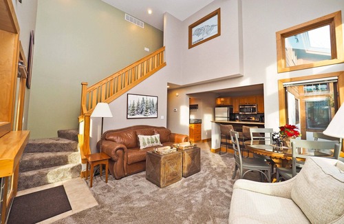 Boyne Falls Condo | Disciples Ridge Condo-4 full bedrooms, at base of Boyne and nearly slopeside