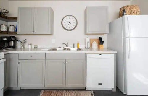 Amarillo House | *Discount* Fast Wifi, Beautiful Home near Route 66, Palo Duro Canyon, & Shopping