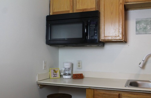 Fondren Apartment | Discounted Cozy Home with Modern Amenities
