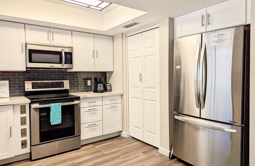 North Mountain House | Discover comfort near Grand Canyon University - 9 min drive
