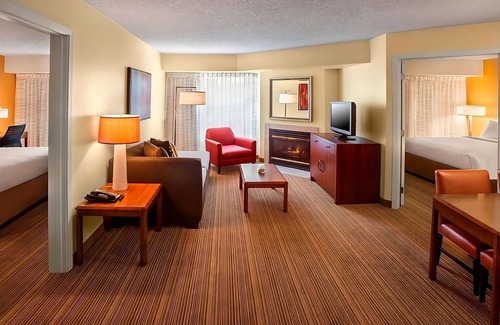 Bethlehem Hotel | Discover Lehigh Valley Attractions w/Parking & Swimming Pool, Free Breakfast