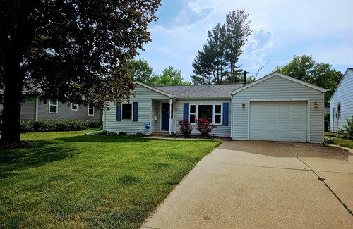 Knoxville House | Discover Ms. Becky's Bungalow, single level home in Marion County, Iowa!