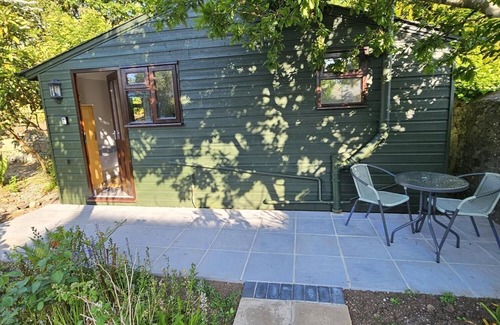Camborne Ski Chalet | Discover our inviting chalet in the historical town of Camborne, Cornwall!n