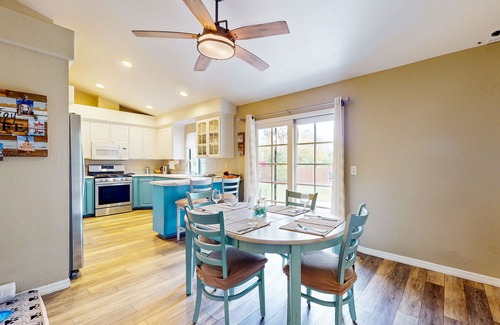 Spring Valley House | Discover outdoor paradise at this Spring Valley oasis with a hot tub, BBQ island