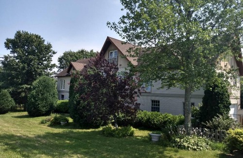 Merrimac Apartment | Discover tranquility near Glacial Lake Wisconsin Merrimac's 2-bedroom apartment