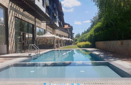 Razlog Apartment | Discover your alpine heaven near ski slopes, hiking trails and a soothing SPA.