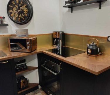 Magny-le-Hongre Apartment | DiscoveryHome 4Pers Disneyland Paris à 10 min bus, Free Parking, Outlet Shopping, Village Nature