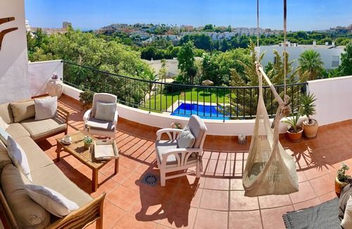 Torrequebrada Apartment | Disinfected Casa CLAUDIA: luxurious, 3 bedrooms, 4 pools, WIFI, AC, beach close
