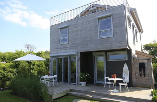 Montauk House | Ditch Plains Perfection- Walk to Beach