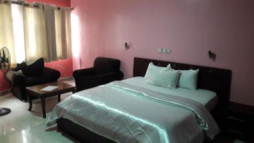 Ofin Cabin | Divine Fountain Hotel - Deluxe
