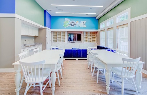 Sea Scape Resort | Dlx Suite w/ Indoor Resort Waterpark & Largest Outdoor Pool in the Outer Banks