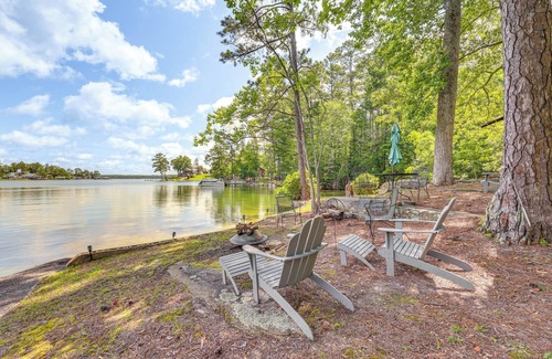 Eclectic Cabin | Dock + Stunning Views: Forested Lake Martin Cabin!