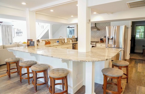 Fort Ann House | Dockside Estate- Spacious 2 home Estate, Hot Tubs, Lake Access, Gamerooms