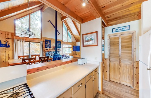 Dorrington House | Dog-friendly Big Trees Village cabin w/deck, gas fireplace, & private W/D