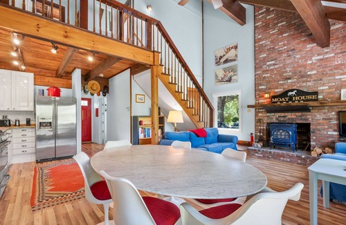 Harwich Port Cottage | Dog-Friendly Cape Cottage Near Beach & Towns