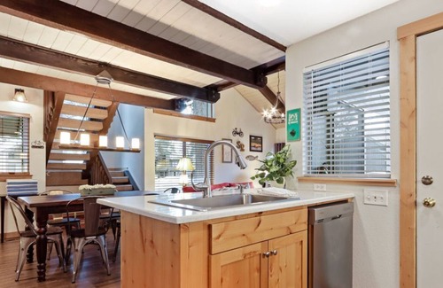 Tennis Village Condo | Dog-Friendly Condo with Central AC, WiFi, and Private Washer/Dryer!