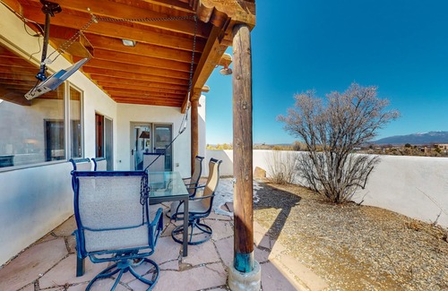 Taos House | Dog-friendly home with amazing Taos Mountain & El Salto views, W/D, & jetted tub
