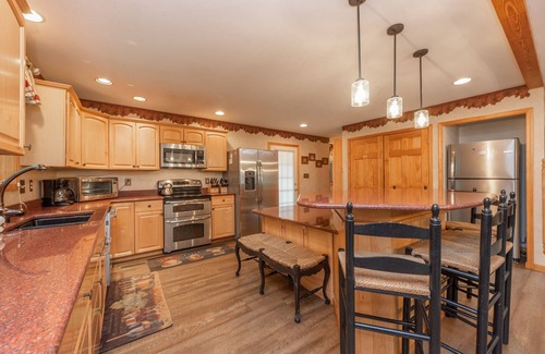 McHenry House | Dog Friendly Lakefront Retreat w/Pool & Hot Tub