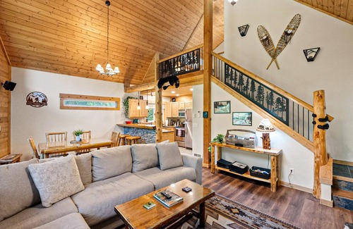 Snoqualmie Pass Cabin | Dog-friendly riverfront cabin with deck, hot tub, gas fireplace, & game room