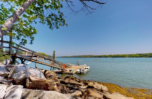 Edgecomb Apartment | Dog-friendly riverfront studio with pool table, grill, deck, kayaks, river views