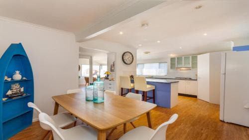 Beachmere House | Dog Lovers Retreat