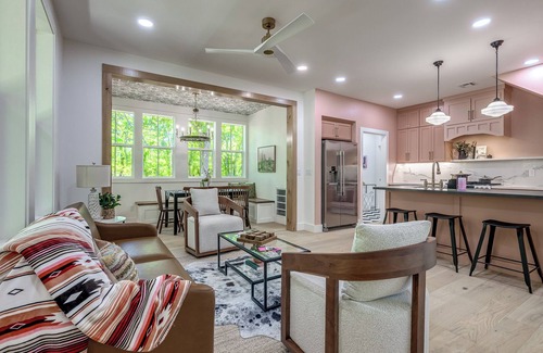 Wheatland House | Dolly's Den at Selah- 3 bed 2 bath Sleeps 7