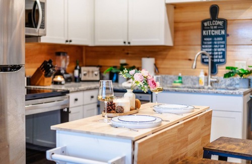 Pigeon Forge Cabin | Dollywood Delights by Ghosal Luxury Lodging