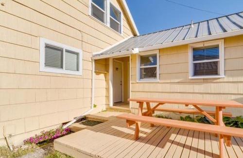 Rockaway Beach House | Dolphin 2