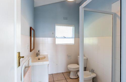 Simon's Town House | Dolphin Cottage