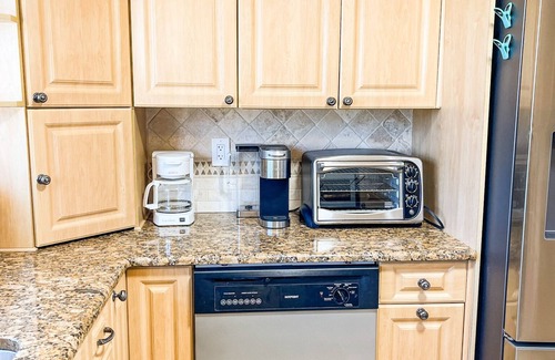 Grove City House | Dolphin Inn 5 minutes from Englewood beach Ask about discount for 30+ day stays!