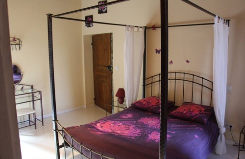Saint-Jean-d'Alcapies House | Domaine d'Alcapiès Romantic Room